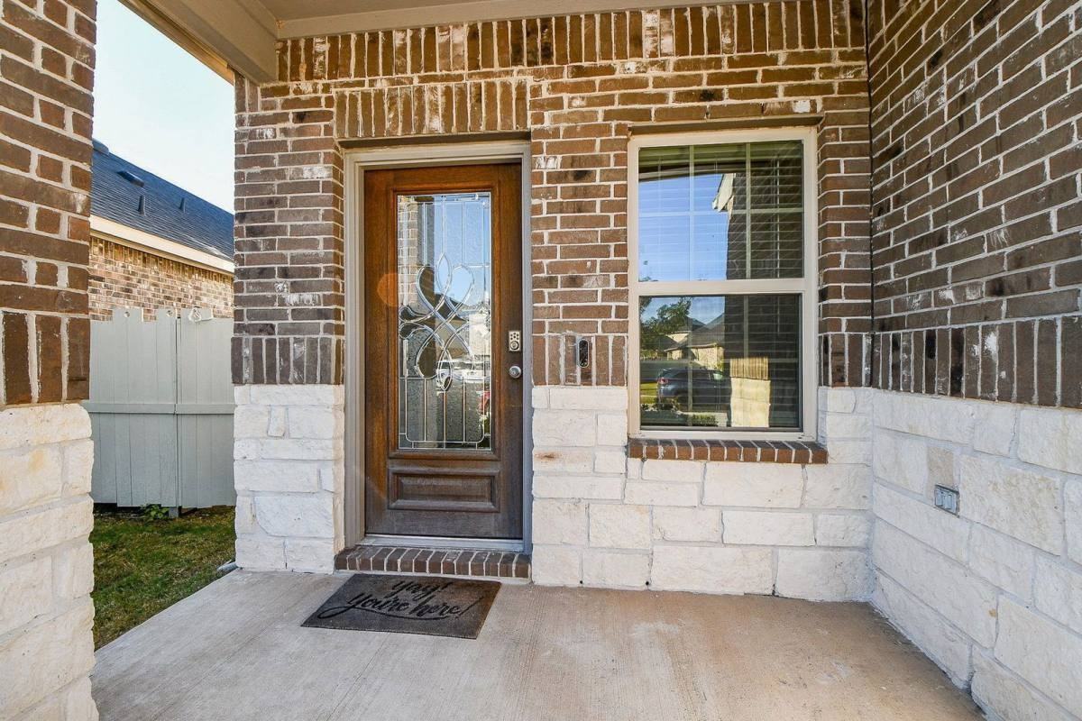 16868 Pink Wintergreen Dr - Photo 2 of 10