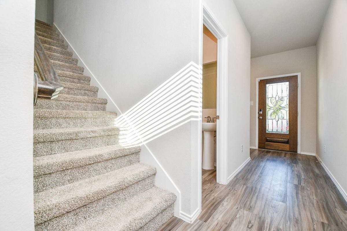 16868 Pink Wintergreen Dr - Photo 3 of 10