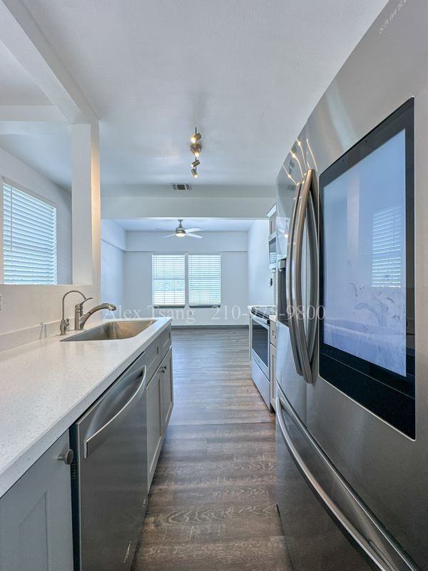 802 Montana St ##2 - Photo 7 of 16