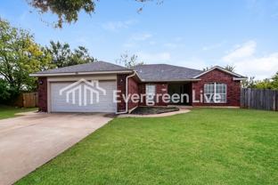 703 Badger St Ne - Photo 1 of 1