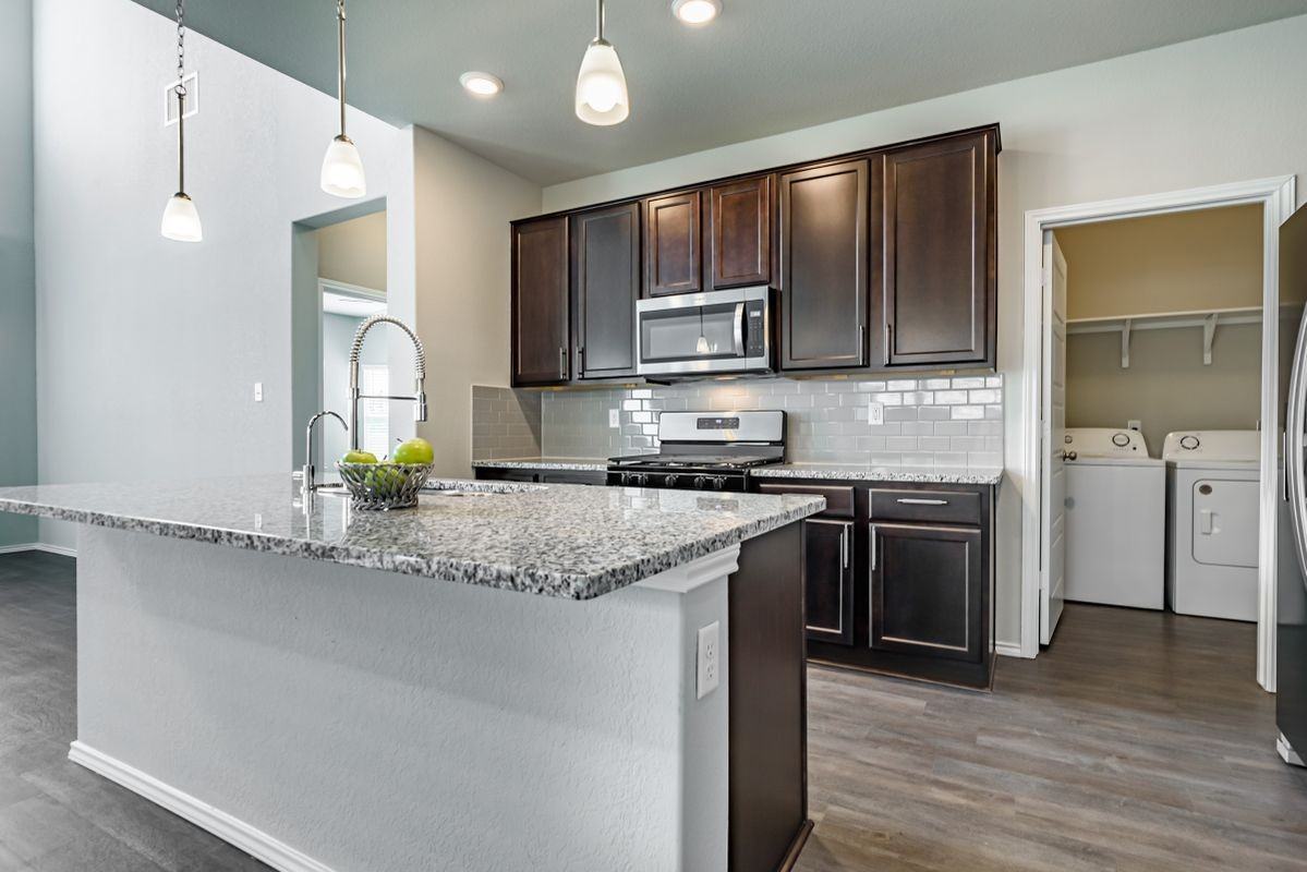 1609 Ranch House - Photo 5 of 25