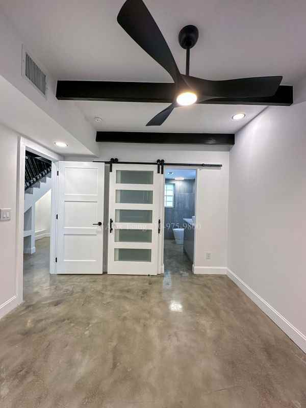 218 S Olive St - Photo 6 of 21