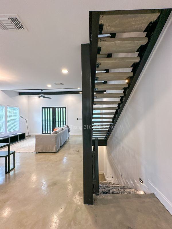 218 S Olive St - Photo 7 of 21