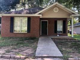 featured image of 22915 Monroe St