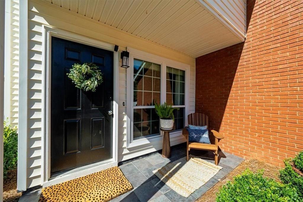 820 Camelon Ct - Photo 3 of 33