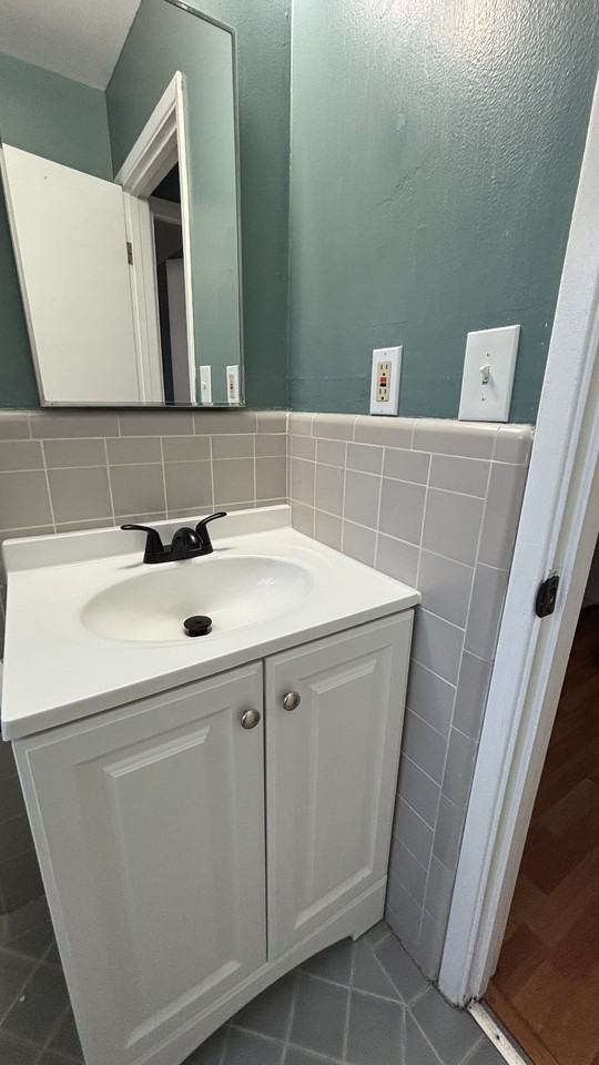 3631 Midvale Ave #B - Photo 2 of 17