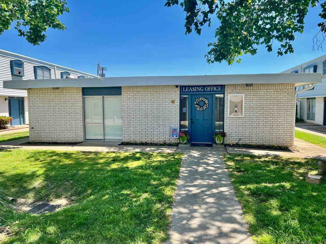 Higdon Ferry Apartments - Photo 2 of 50