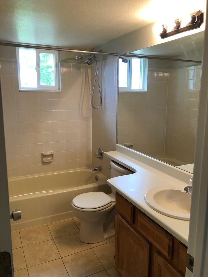 10229 Halleys Way - Photo 3 of 23