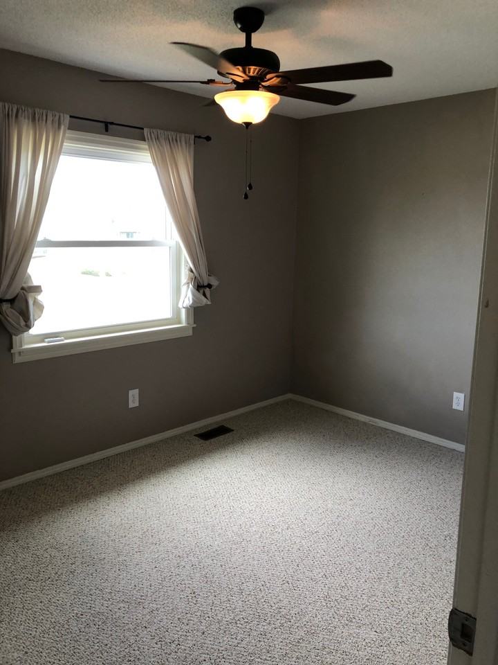 10229 Halleys Way - Photo 2 of 23