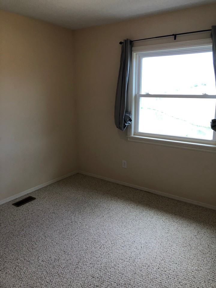 10229 Halleys Way - Photo 6 of 23