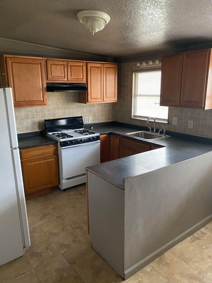 610 W North St #A - Photo 3 of 12