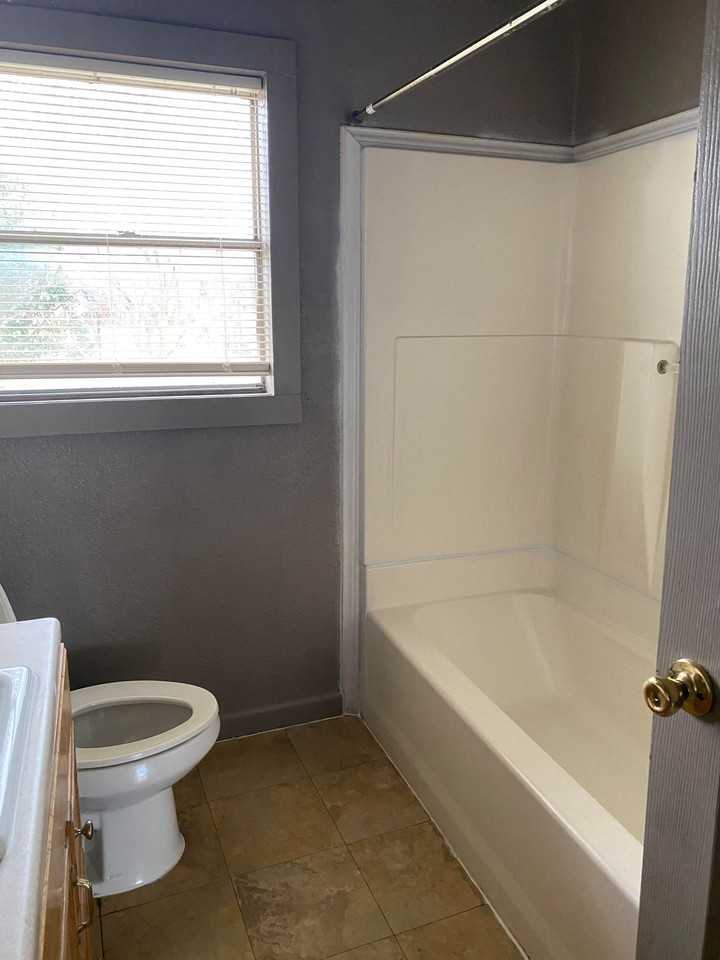 610 W North St #A - Photo 6 of 12