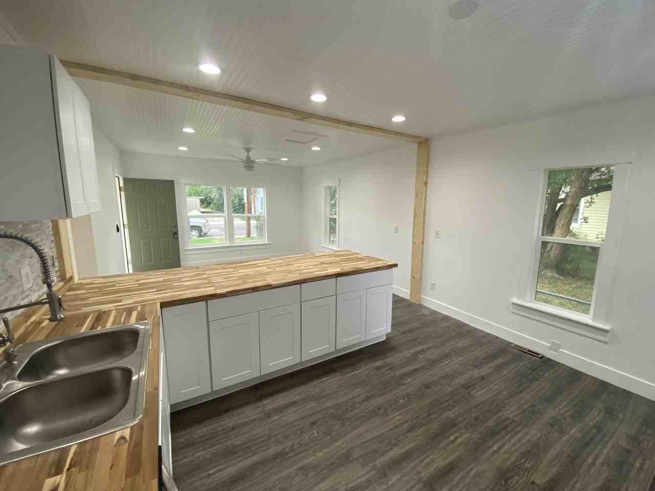 1330 East 7th Street #1 - Photo 2 of 18