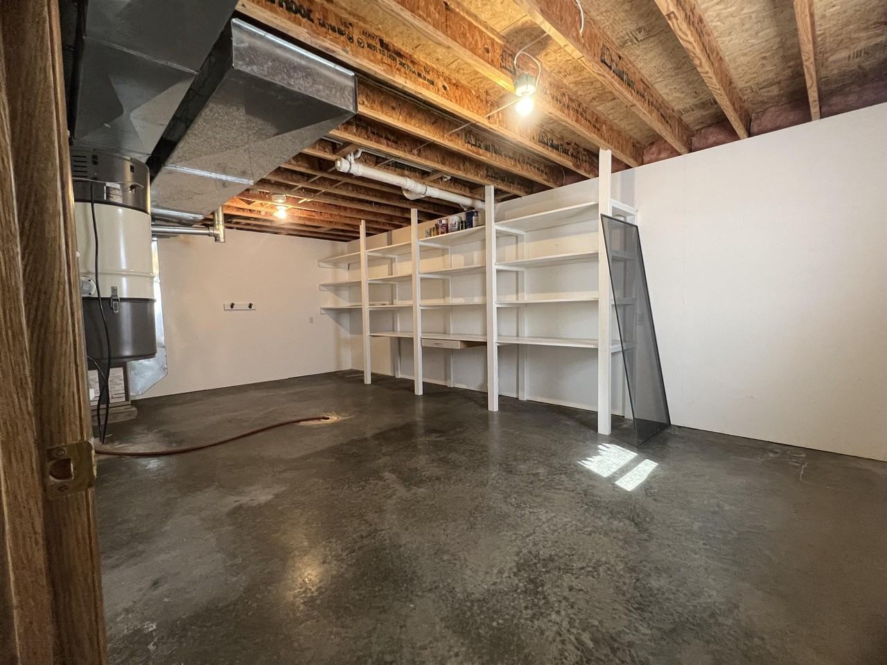 312 E Main St - Photo 2 of 24