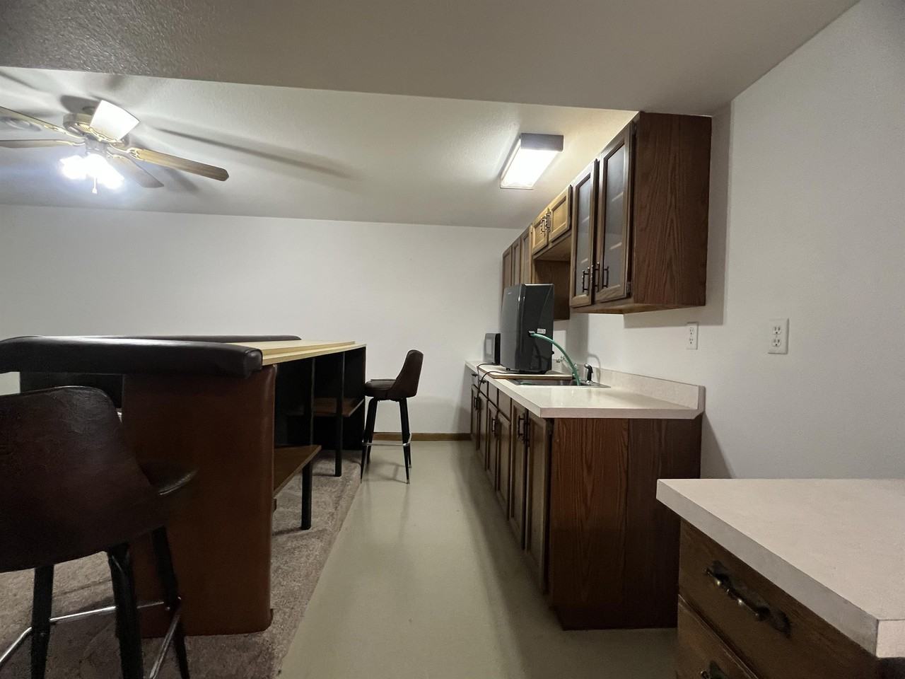 312 E Main St - Photo 5 of 24