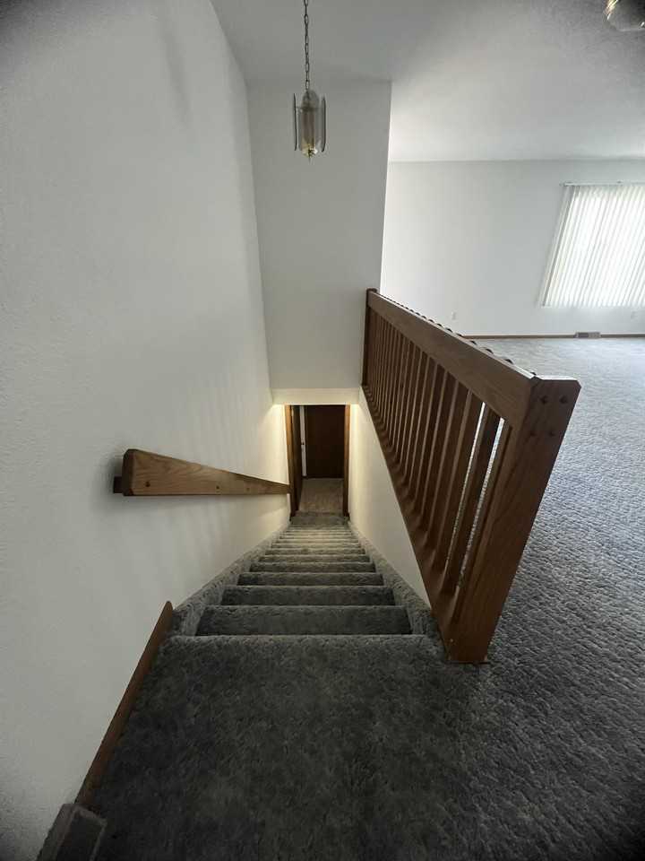 312 E Main St - Photo 2 of 24