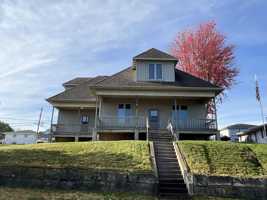 featured image of 2901 Muscatine St #1