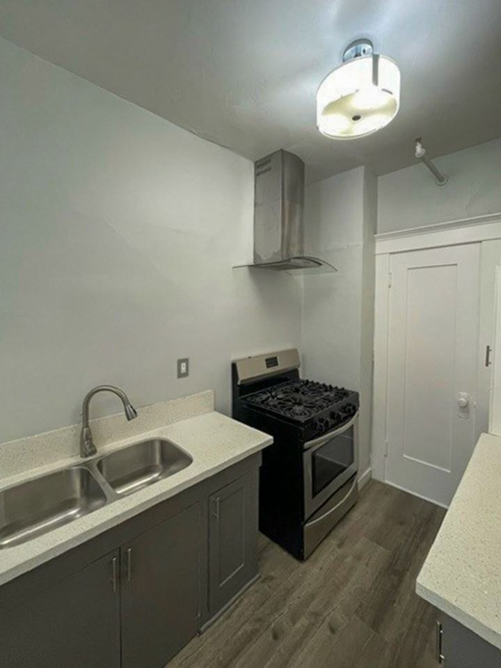 636 Chestnut Avenue - Photo 2 of 6