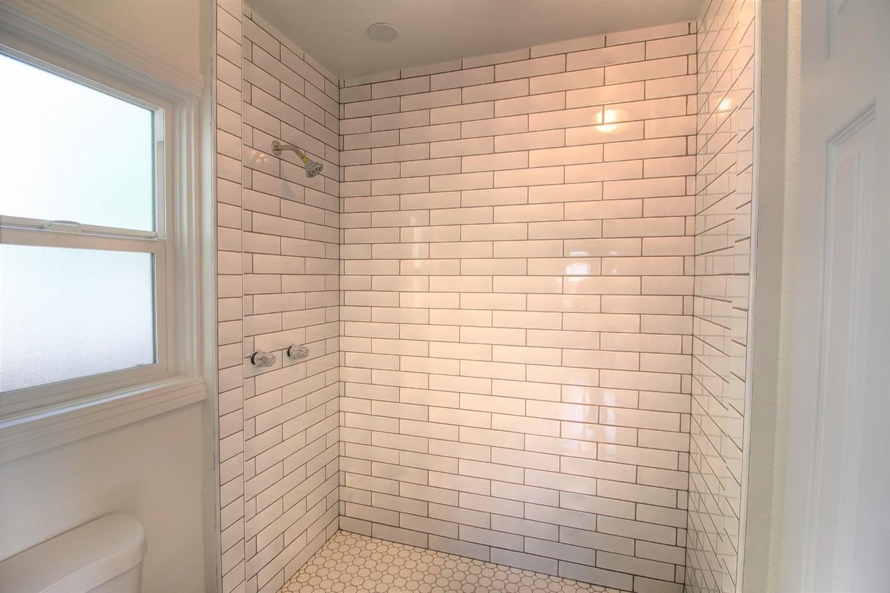 993 E Central Ave - Photo 2 of 12