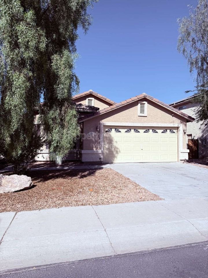 25006 Hidalgo Drive - Photo 3 of 5