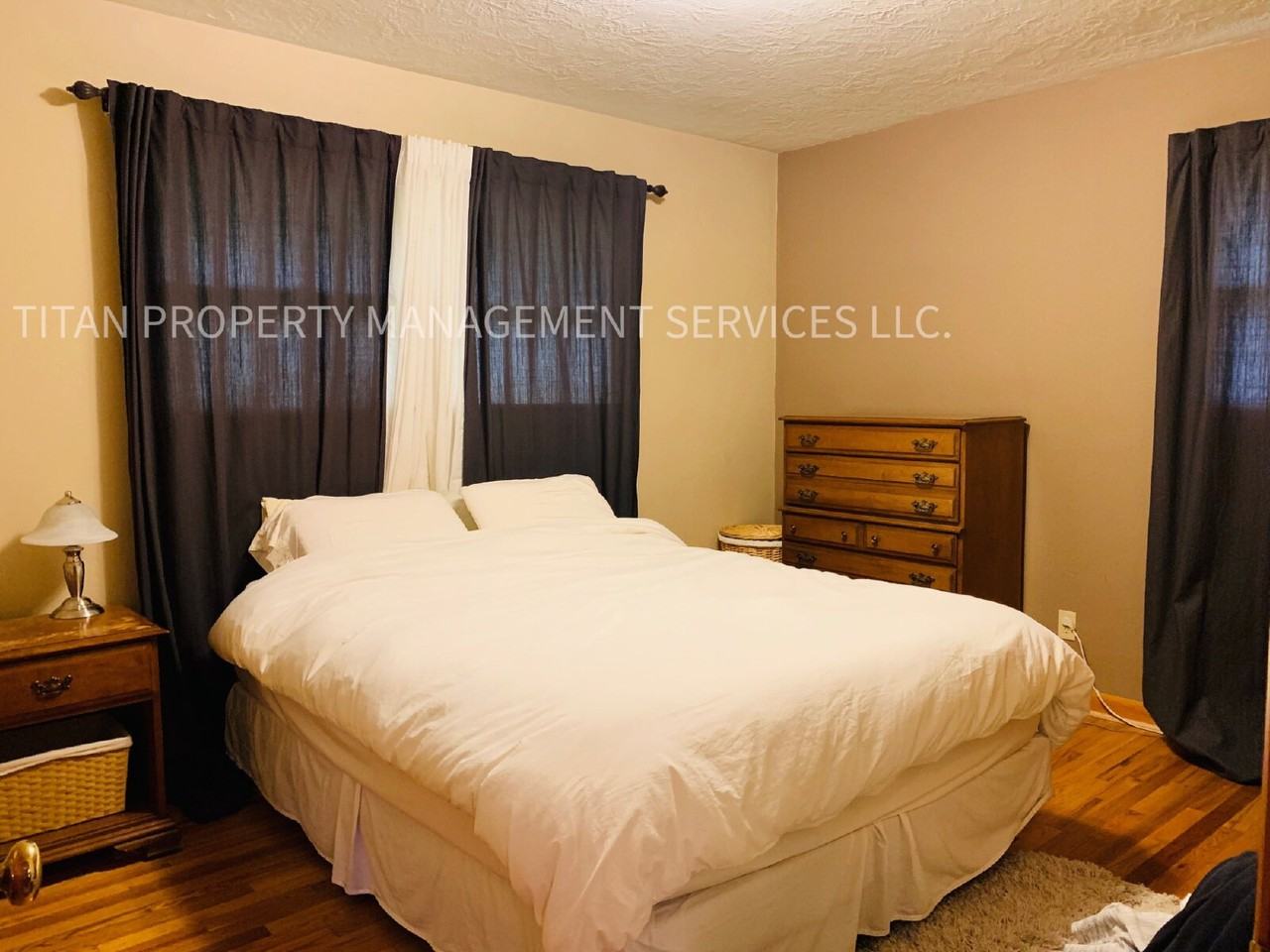 13924 East Burnside Street - Photo 7 of 9