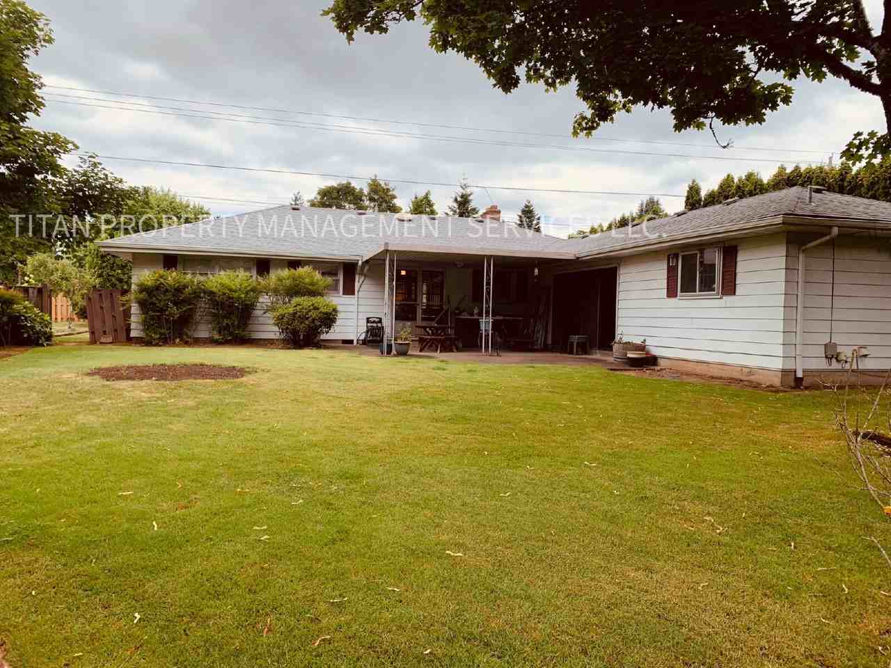 13924 E Burnside St - Photo 2 of 2
