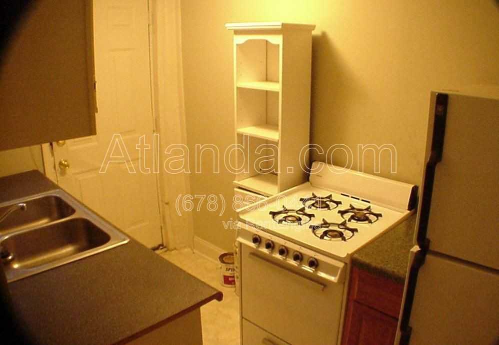 165 Little Street Southeast #B - Photo 7 of 10