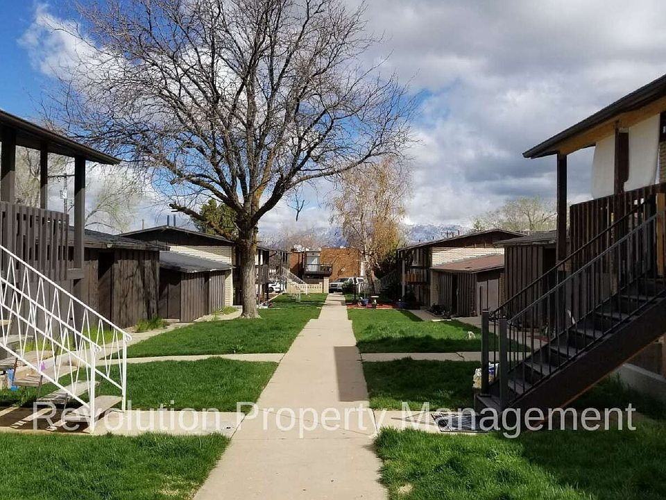 450 W 4900 S #14 - Photo 2 of 15