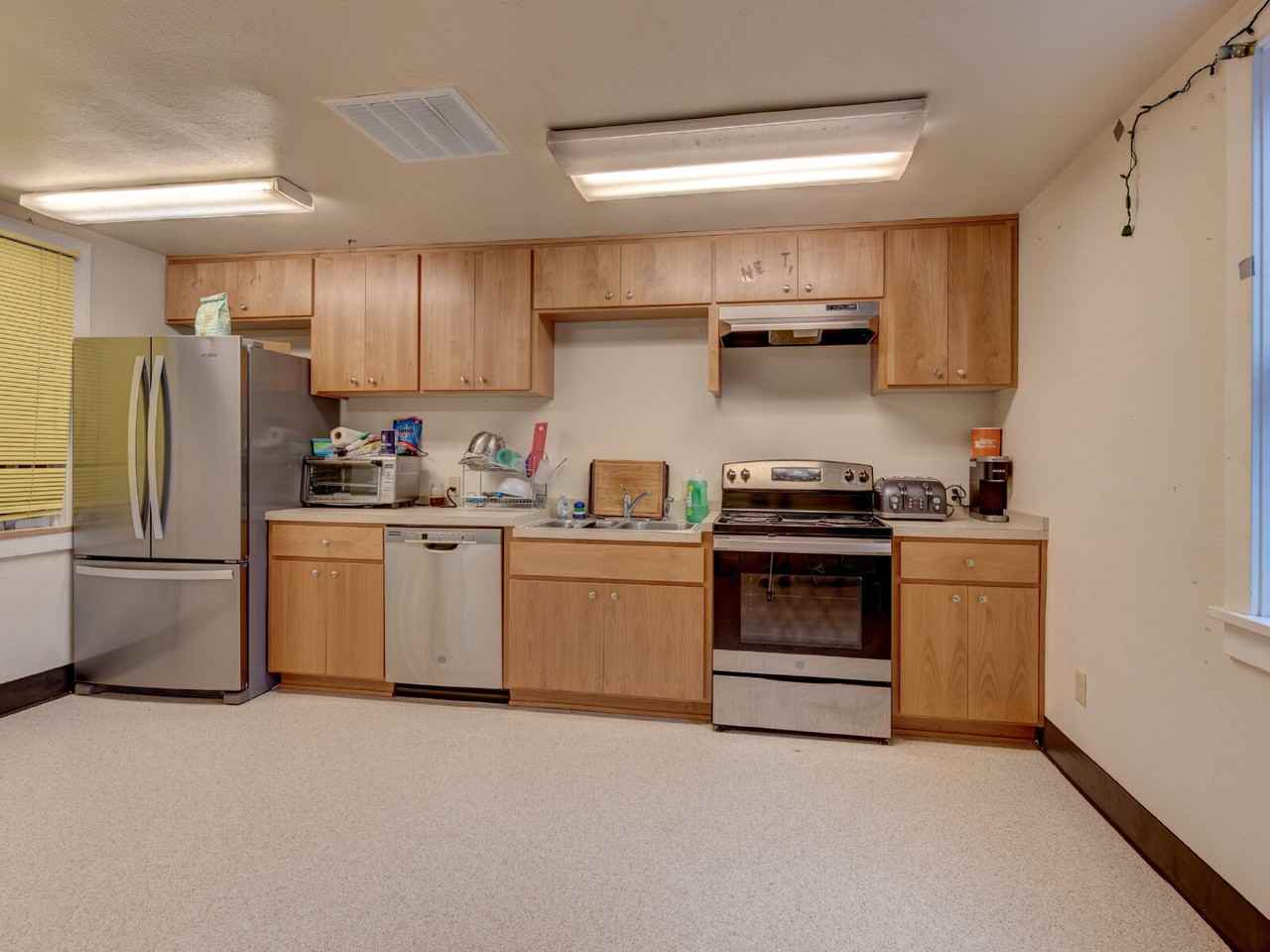 376 E 11th Ave - Photo 7 of 32