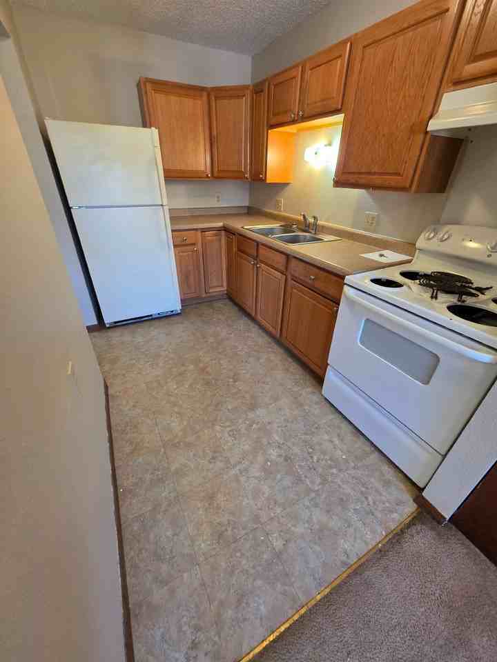 102 8th Ave Nw #15A - Photo 5 of 11