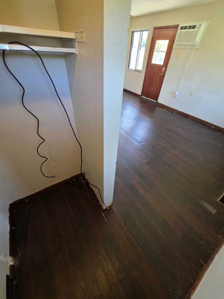 102 8th Ave Nw #10C - Photo 2 of 12