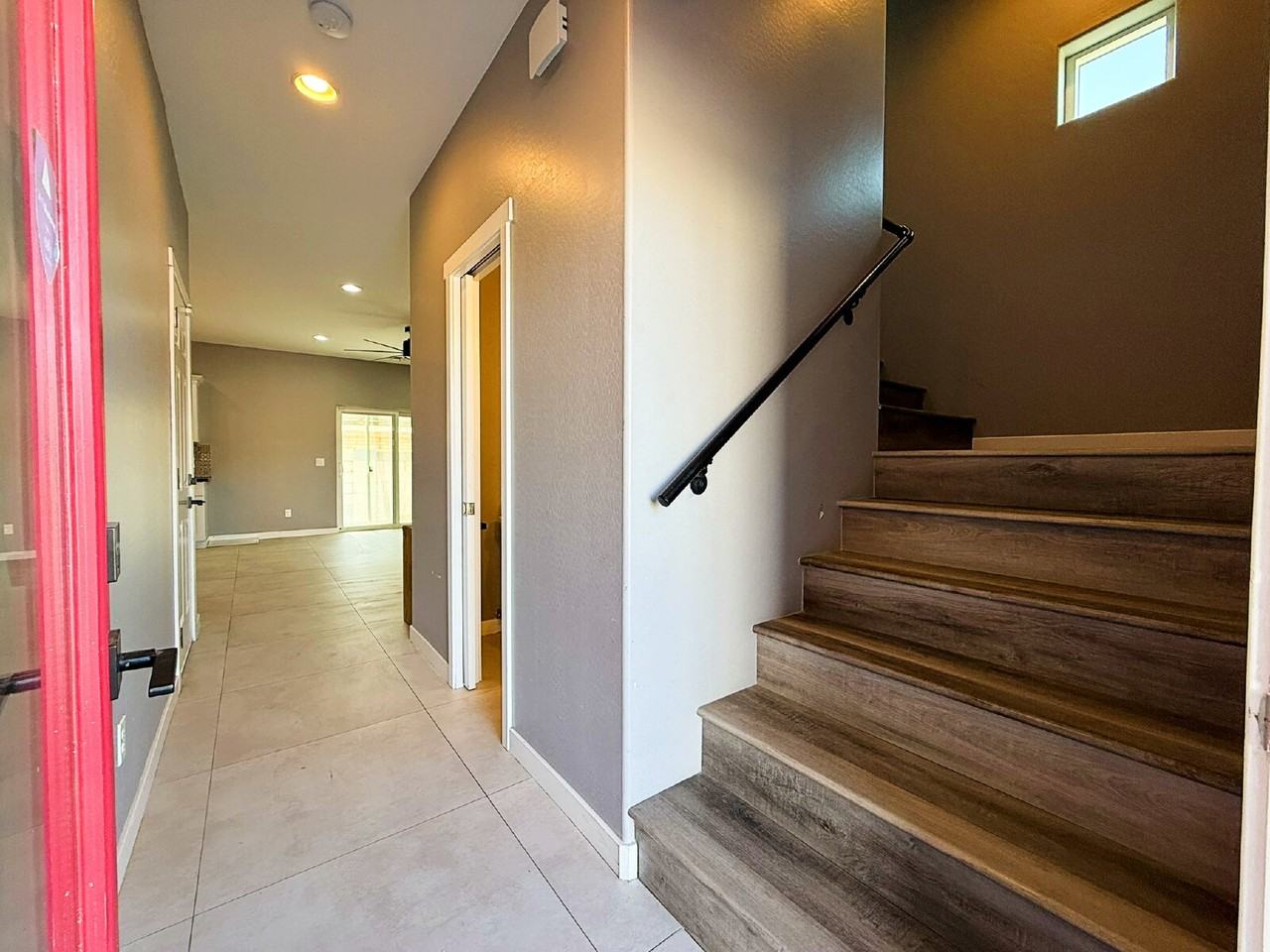 503 E Townley Ave - Photo 2 of 22