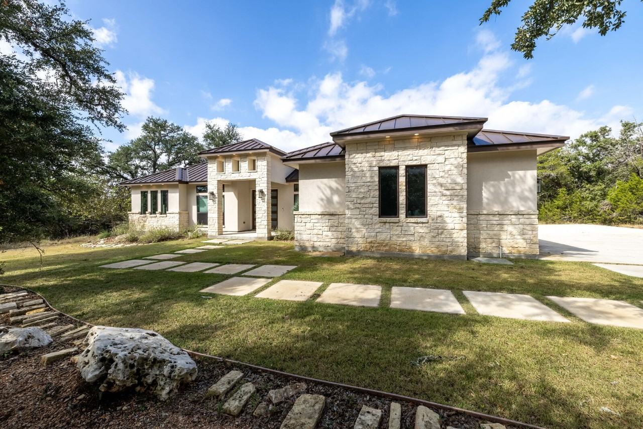 2471 George Pass - Photo 3 of 50