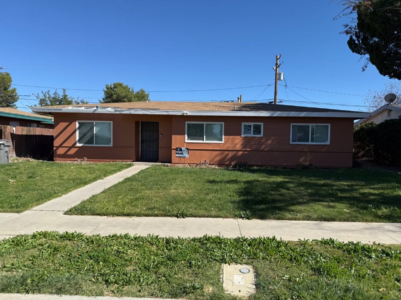 44946 3rd Street East - Photo 4 of 6