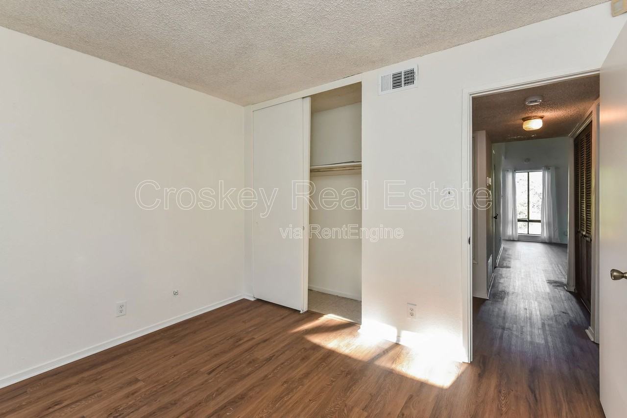 1155 Kenwal Rd - Photo 5 of 17