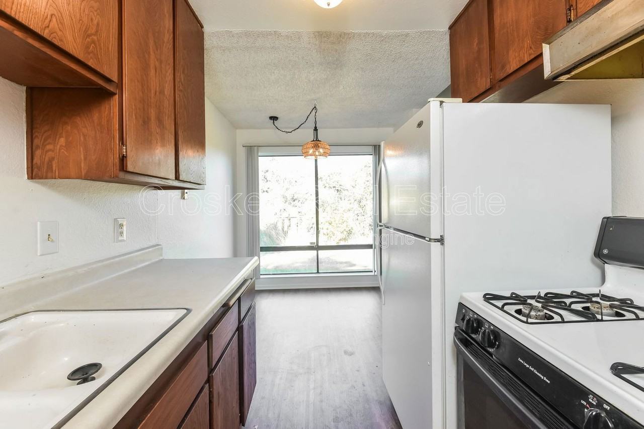 1155 Kenwal Rd - Photo 6 of 17