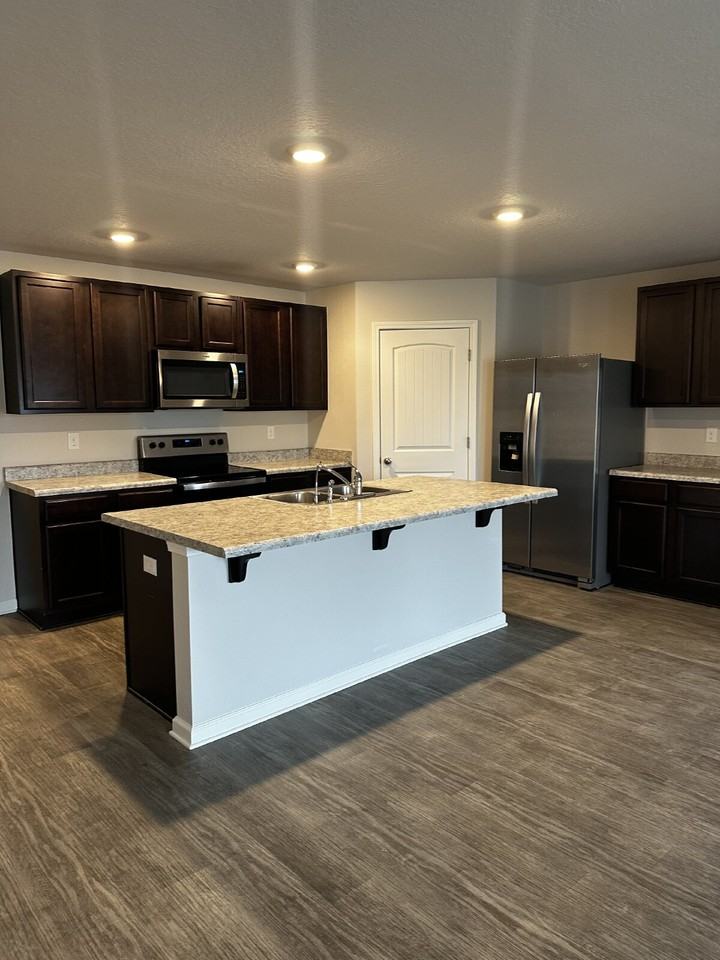 537 Albert Meadow Ln - Photo 2 of 14