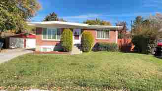 967 E Charlton Cir - Photo 1 of 1