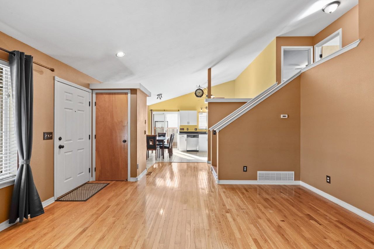 23303 East Maxwell Avenue - Photo 6 of 29