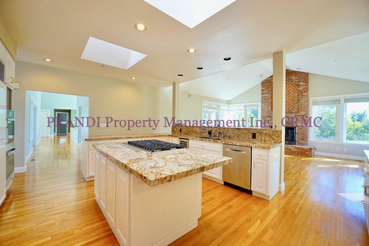 32 Marin Bay Park Court - Photo 7 of 33