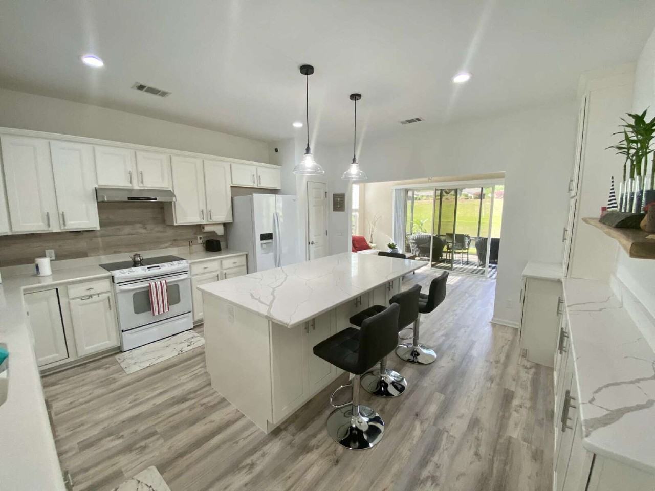 124 Honesty Ln - Photo 4 of 12