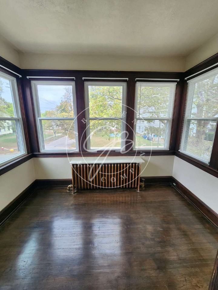 821 South Ave #4F - Photo 4 of 7