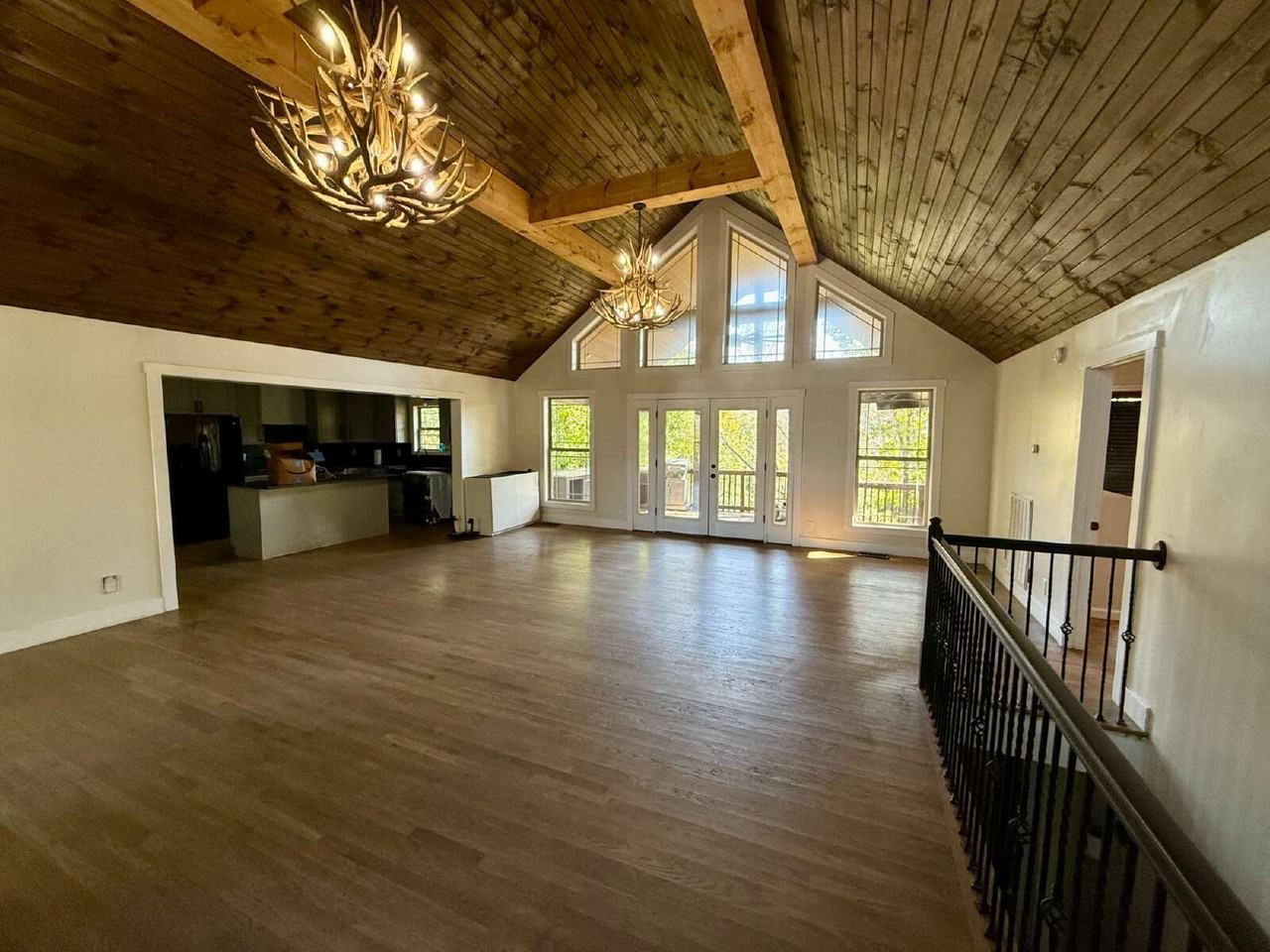 1125 Warfield Blvd - Photo 3 of 13