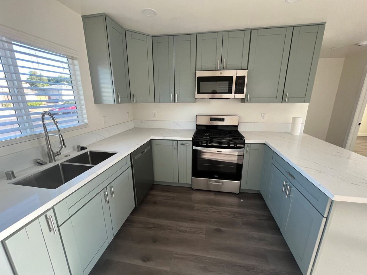 2114 L Avenue - Photo 6 of 16