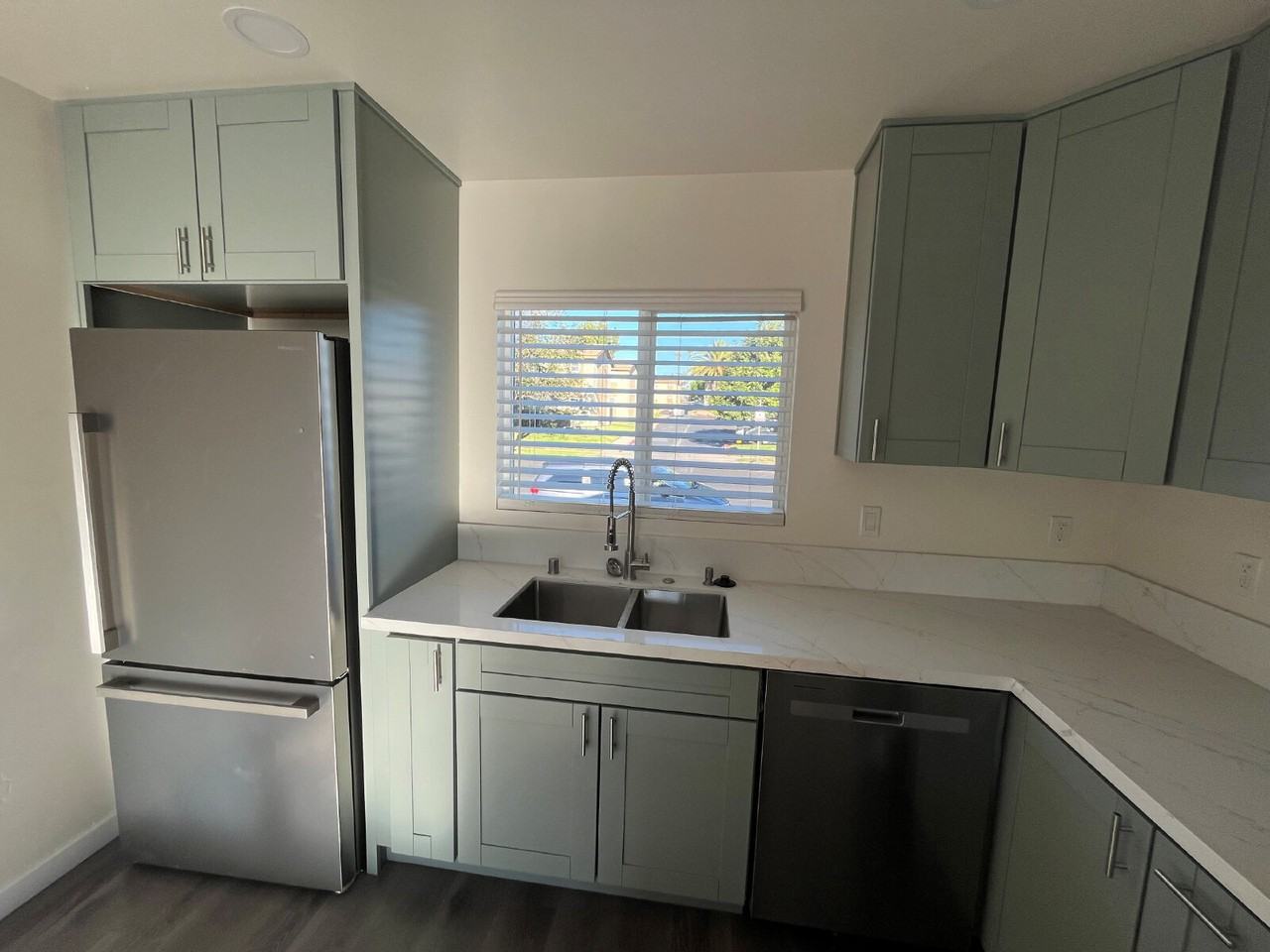 2114 L Avenue - Photo 7 of 16