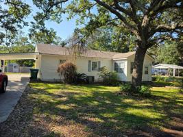 featured image of 463 Oak Grove Ave