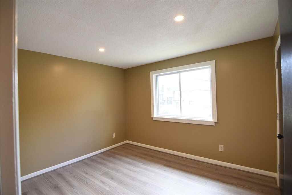 176 Maple Ave #27-1 - Photo 6 of 9