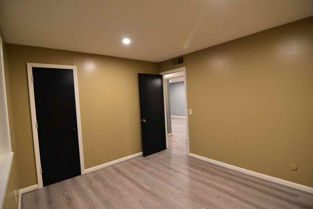 176 Maple Ave #27-1 - Photo 7 of 9