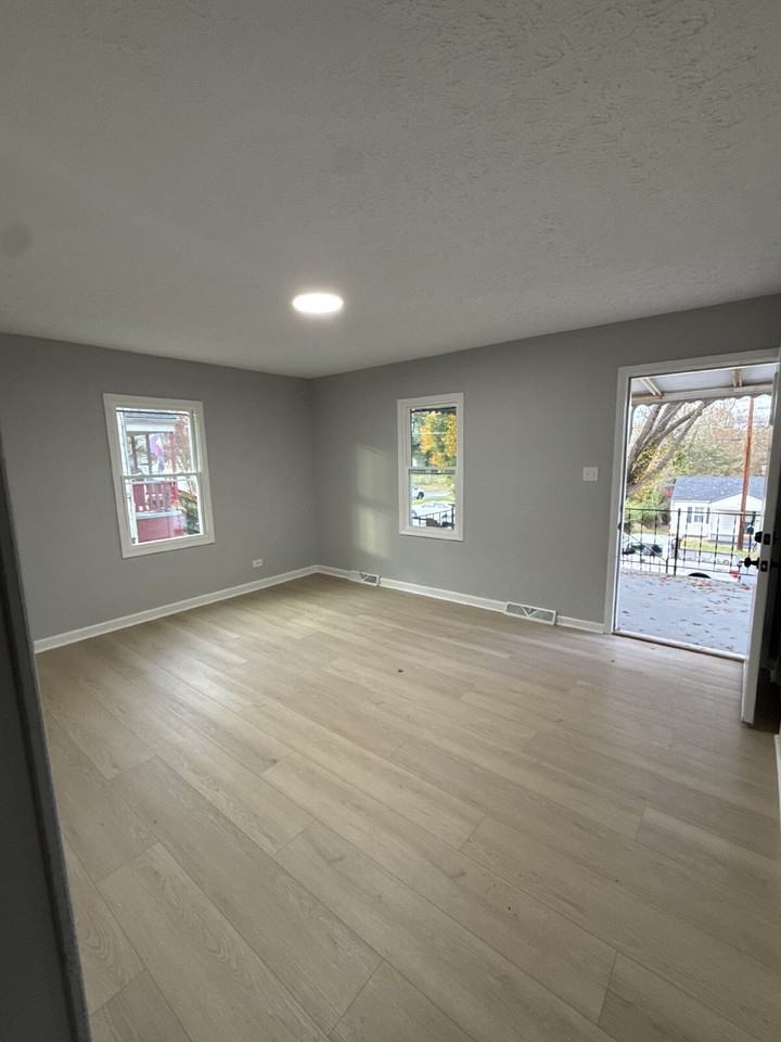 1113 Brandon Rd - Photo 3 of 10