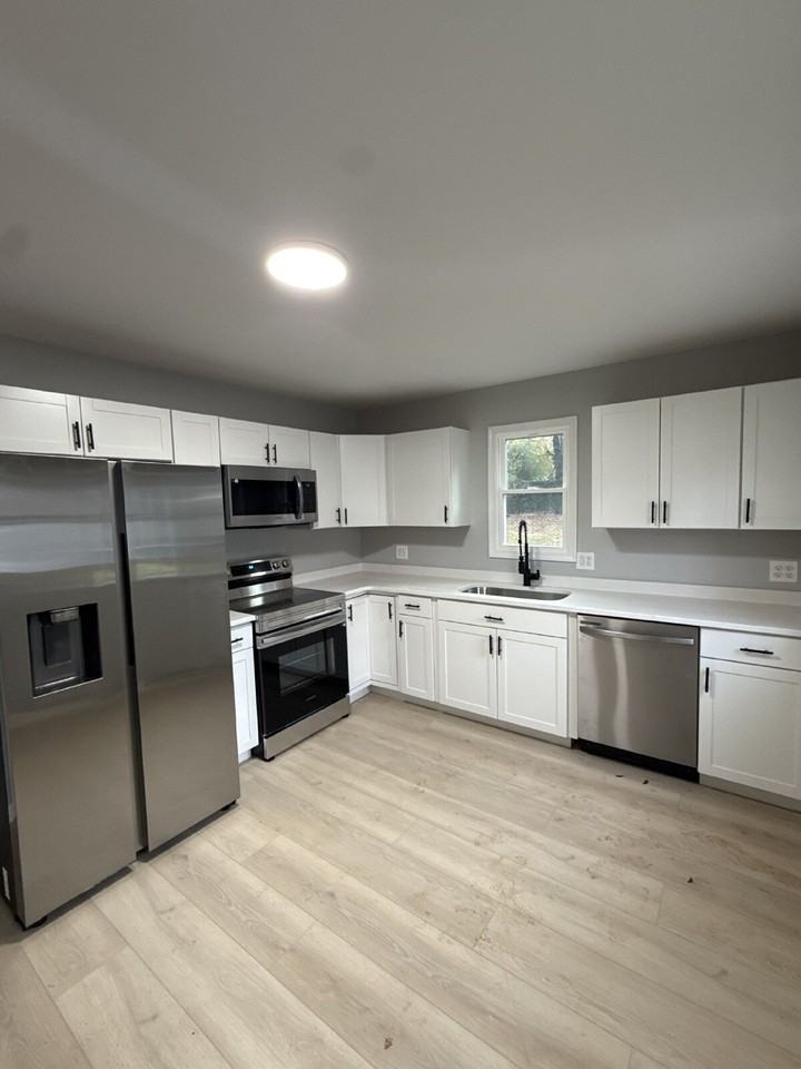 1113 Brandon Rd - Photo 6 of 10